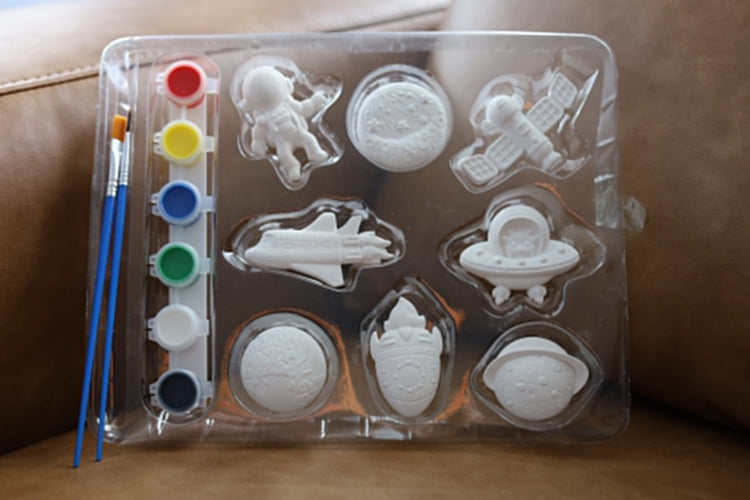 Ensemble de figurines en plâtre à peindre – Espace